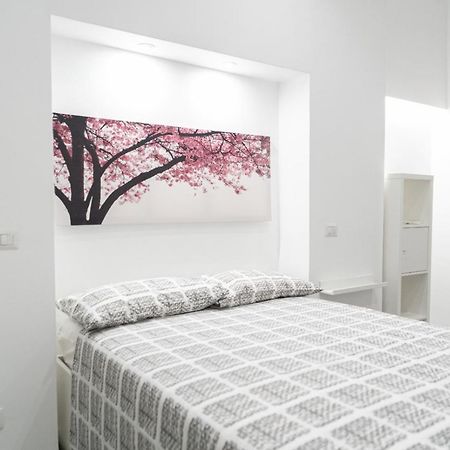 Reyhome Santa Filomena Aeroporto di Catania Fontana Rossa Esterno foto
